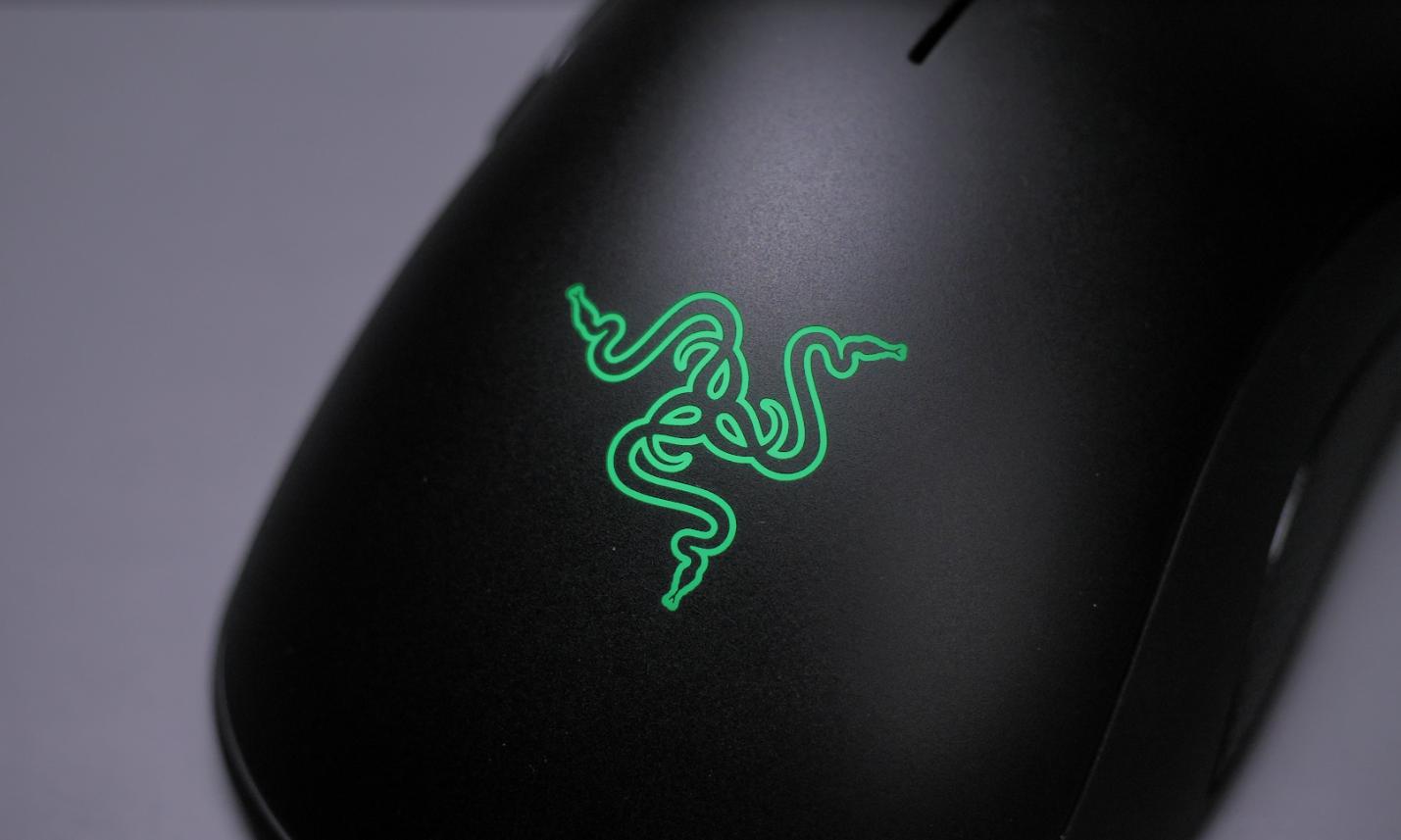 Razer DeathAdder Essential 5 nút switch cơ Razer